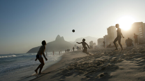 2014-06-16_KidsBeachSoccer_PT-BR10200858008_1920x1080.jpg