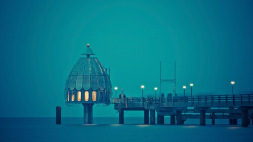 Diving-bell-Tauchgondel-on-pier-in-Zingst-Germany.jpg