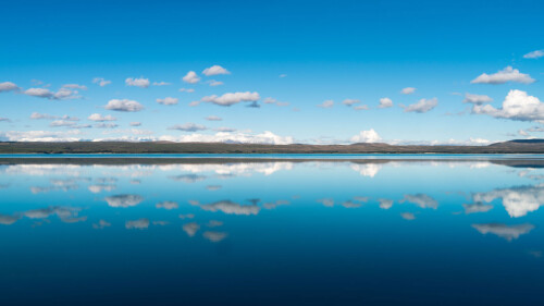 Lake-Pukaki-on-South-Island-New-Zealand.jpg