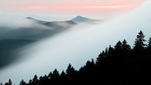 Mountain-Ridges-along-Blue-Ridge-Parkway-at-sunset-North-Carolina-USA.jpg