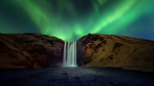 Skogafoss-waterfall-with-Aurora-borealis-or-northern-light-Iceland.jpg