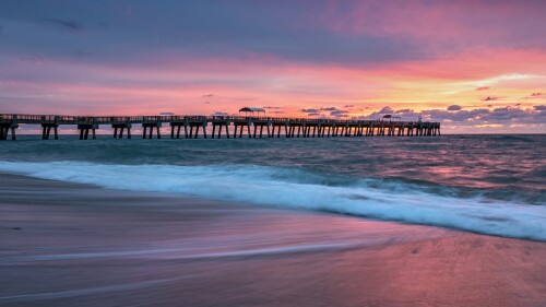 Sunrise-at-Lake-Worth-Pier-at-Lake-Worth-Beach-Palm-Beach-County-Florida-USA.jpg