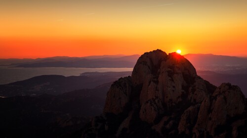 Sunrise-over-the-mountain-in-the-French-Riviera-Saint-Raphael-Corniche-de-lEsterel-France.jpg