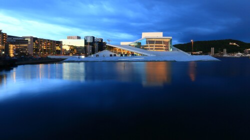 The-Oslo-Opera-House-at-night-the-national-opera-and-ballet-theater-in-Norway.jpg