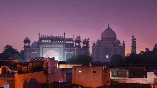 View-of-the-Taj-Mahal-south-gate.jpg