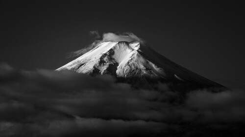 Virgin-snow-cap-Fuji-just-got-snow-Fujiyoshida-Yamanashi-Japan.jpg