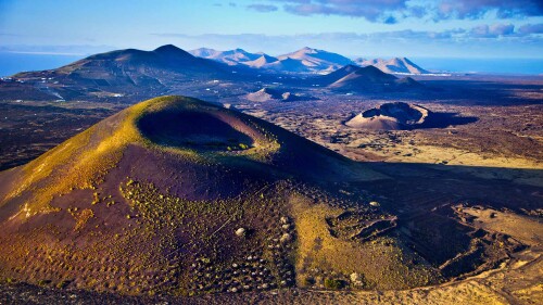 Volcanic-landscape-in-Timanfaya-national-park-Lanzarote-Canary-Islands.jpg