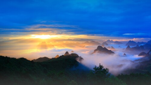 Yaoshan-mountain-at-dawn-Yangshuo-Guilin-China.jpg